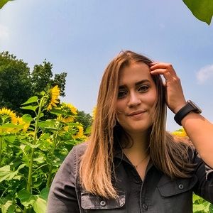 Meet your Posher, Hannah